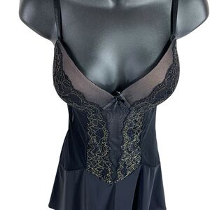 Sophie B. Black and Gold Lace Chemise baby doll size large